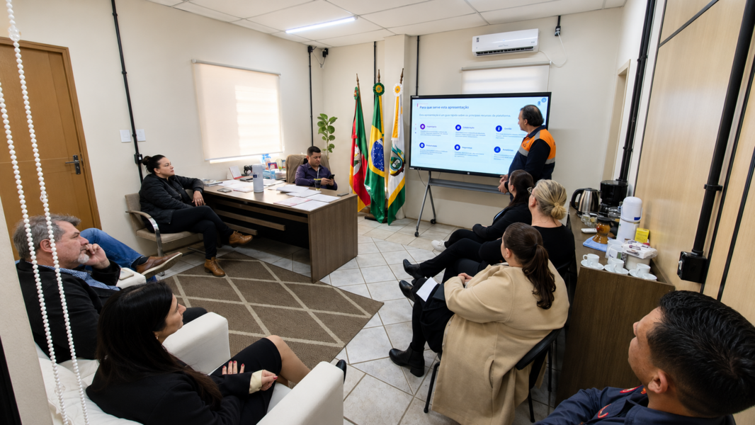 Apresentação do Plano de Contingência para autoridades municipais