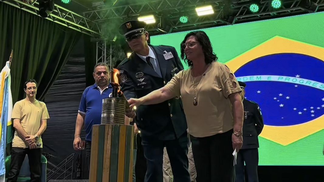 Cerimônia foi realizada durante a Programação da Feira do Livro
